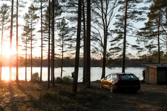 Entdecke tolle Sonnenuntergänge auf deiner Schweden Reise mit dem E-Auto