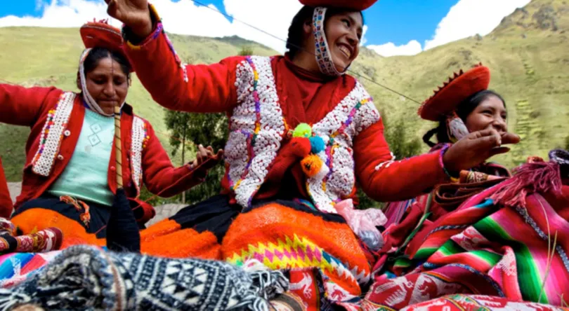 Drei Weberinnen in Peru vom Projekt Awamaki