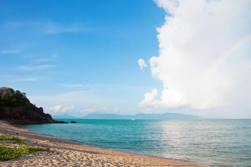 Der Maenam Strand auf Koh Samui