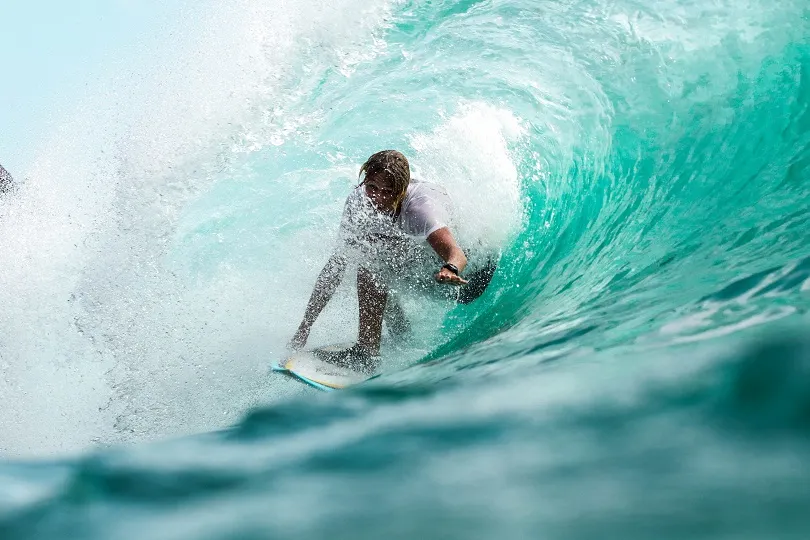 Surfer am Elands Bay in Südafrika