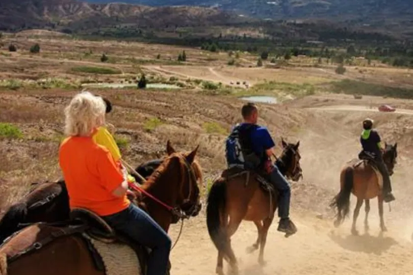Auf dem Pferd mit Ihren Kindern Kolumbien entdecken