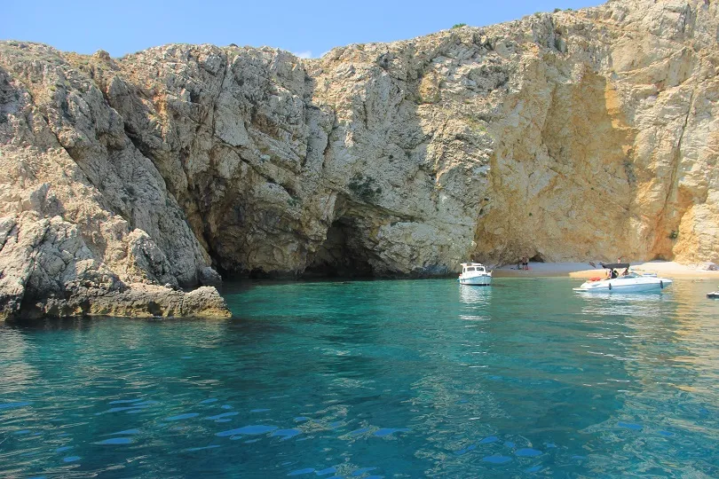 Blick auf eine Bucht in Kroatien