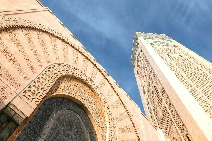 Auftakt der Marokko Rundreise: Moschee in Casablanca