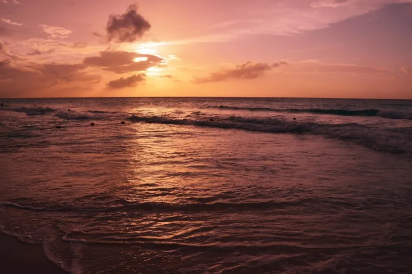 Sonnenuntergang am Strand von Kuba