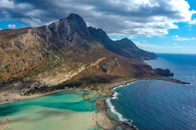 Der wunderschöne Strand Balos wartet auf Reisende der Kreta Rundreise