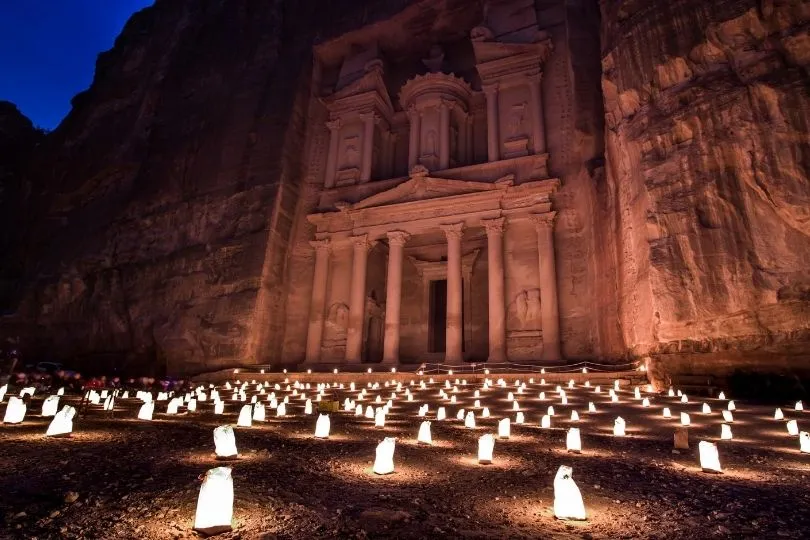 Petra, eine der bekanntesten Sehenswürdigkeiten in Jordanien