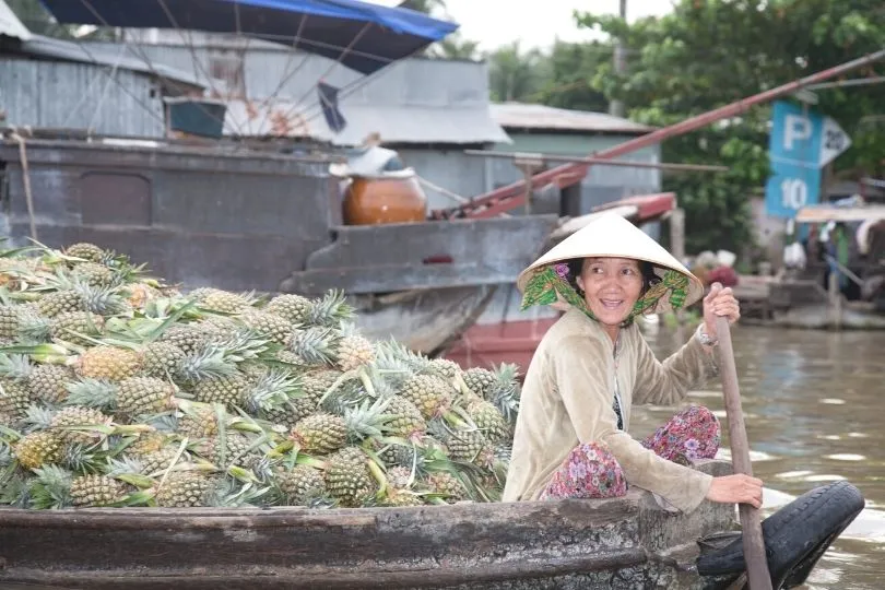 Sehenswürdigkeit für sich: Schwimmender Markt im Mekong Delta