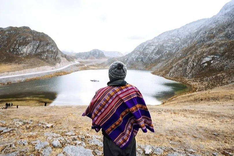 Weinachtsgeschenk für Reiselustige: Poncho