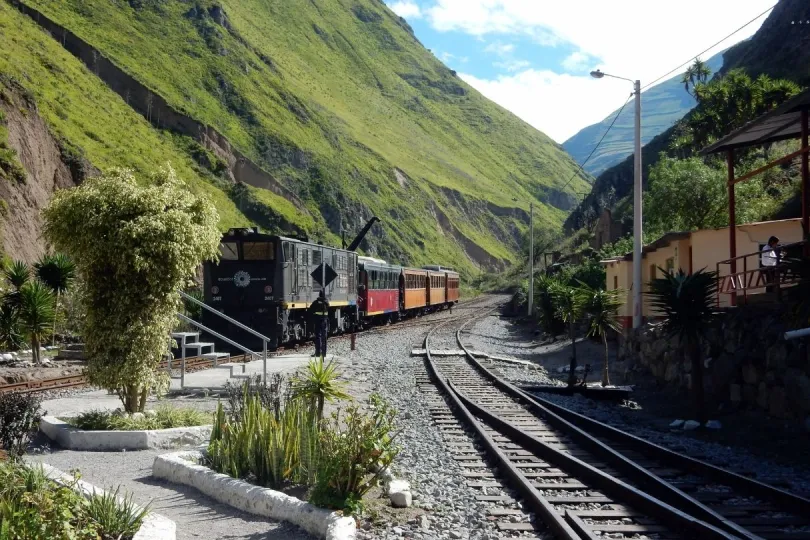 Zugfahrt über die Teufelsnase in Ecuador