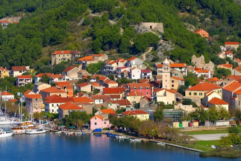 Die kleine Stadt Skradin in Kroatien