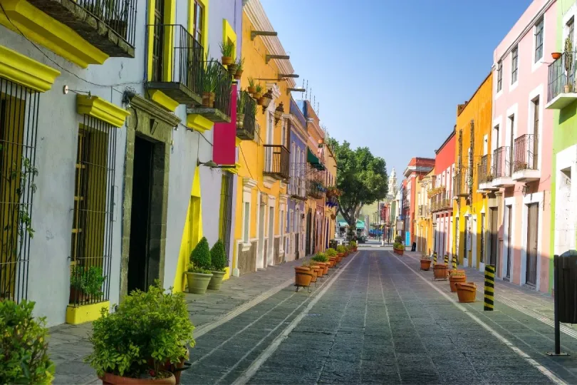 Bunte Straßen in Puebla, Mexiko