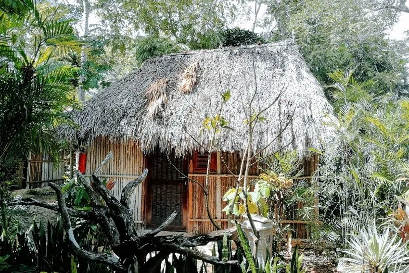 Hütte im Maya Dorf in Mexiko