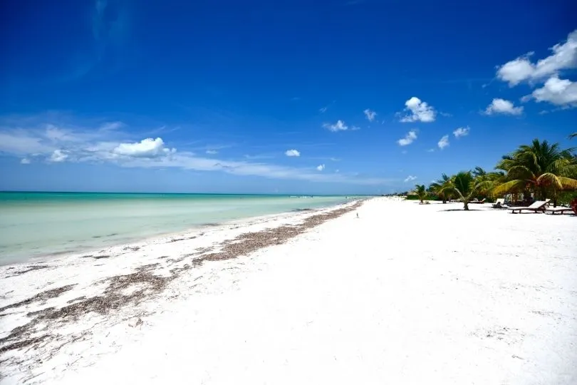 Sehenswürdigkeiten in Mexiko: Traumstrand auf der Insel Holbox