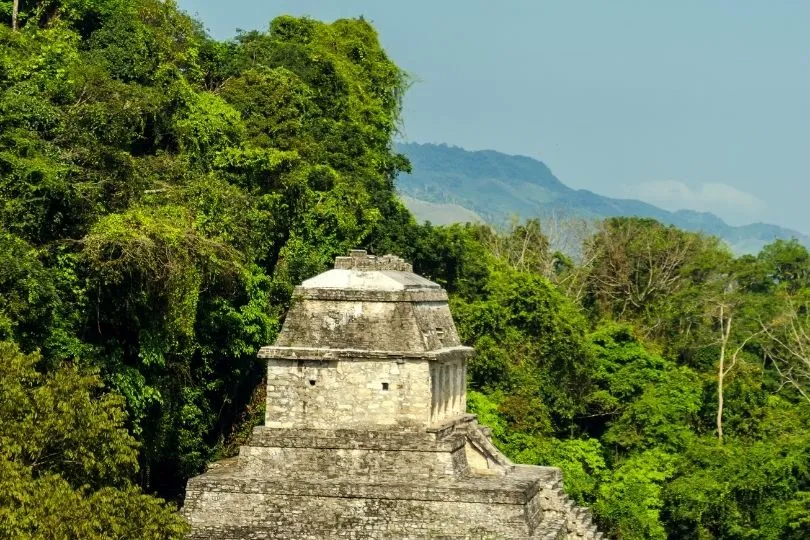 Versteckte Ecken in Palenque mit der Familie erkunden