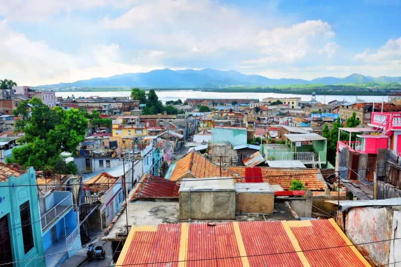 Blick über Santiago de Cuba