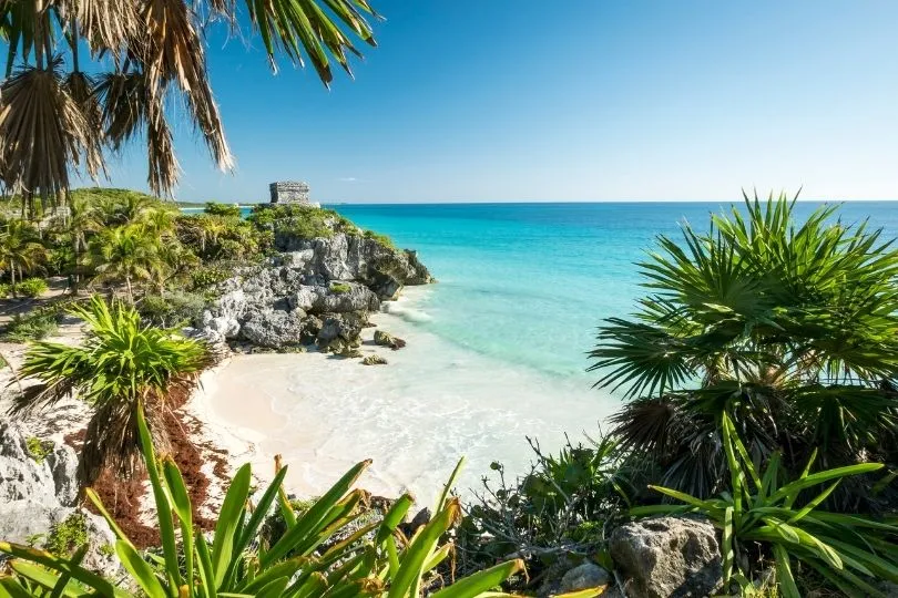 Zwischen dieser Mayaruine im Touristen-Hotspot Tulum und der Kultur der Mayas liegen Welten