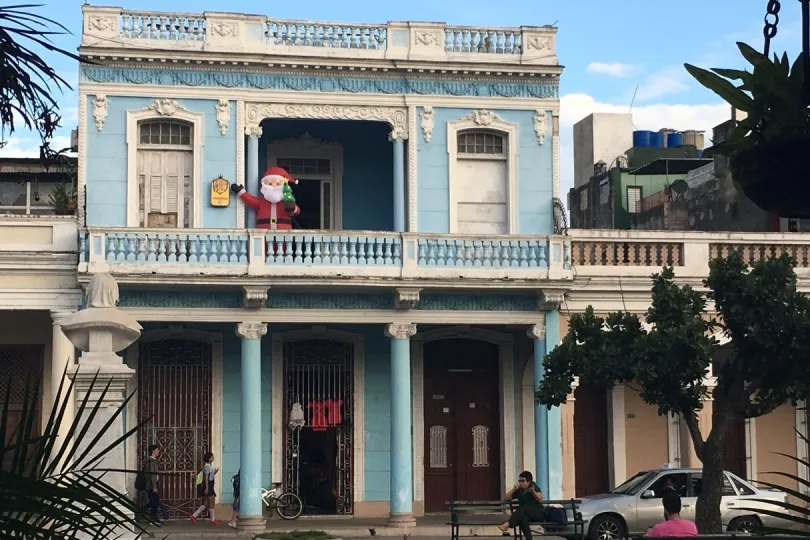 Weihnachtsdeko auf Kuba