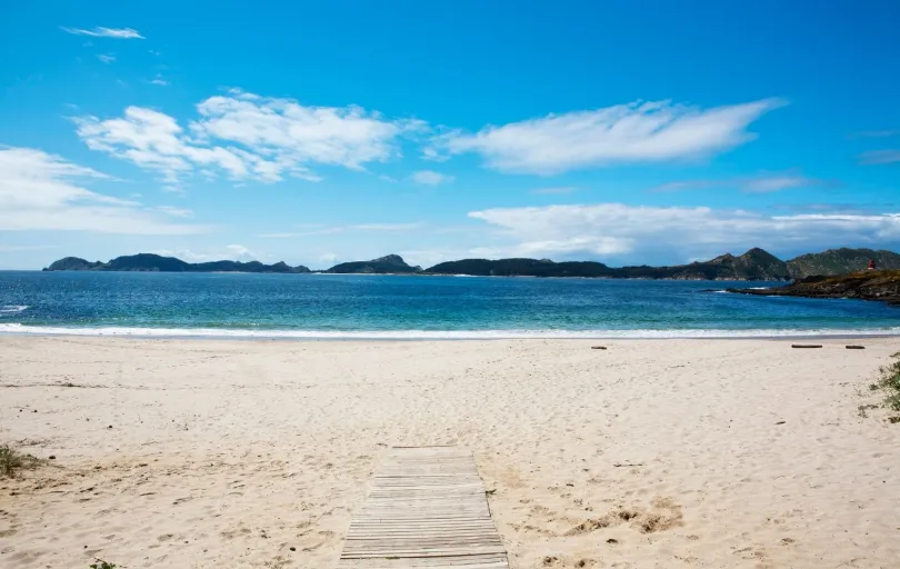 Playa Melide, einer der schönsten Strände in Spanien