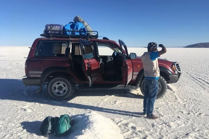 Lokaler Guide in der Salar de Uyuni