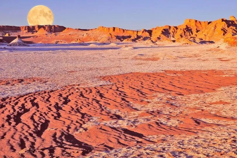 Wie auf dem Mond: Das Valle de la Luna in der Atacama Wüste in Chile
