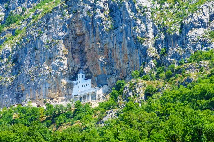 Spektakulär: Felsenkloster in Montenegro