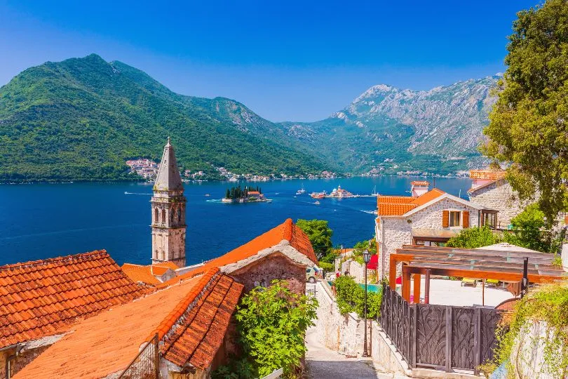 Idyllischer Küstenort Perast in Montenegro