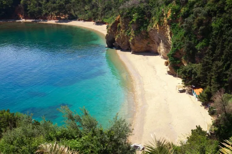 Wunderschöner Strand in Montenegro