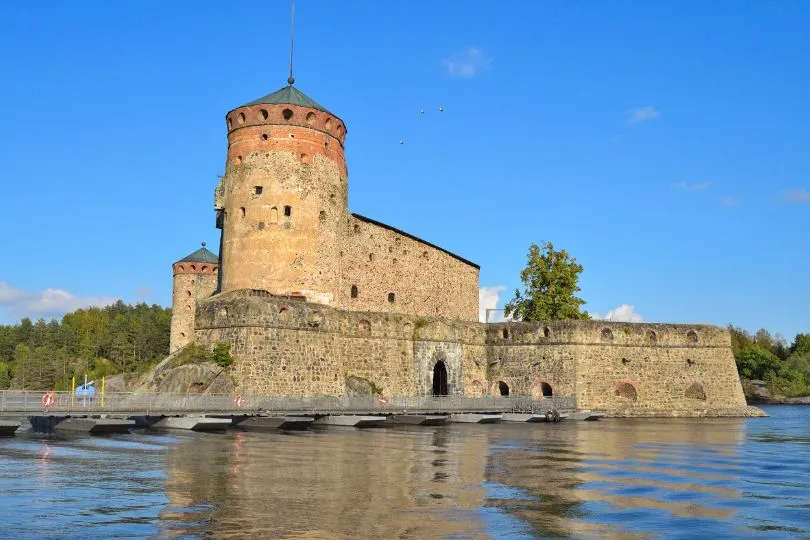 Sehenswürdigkeit für Geschichtsfans: Burg Olavinlinna in Finnland