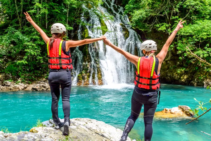 Familienspaß beim Rafting in Montenegro