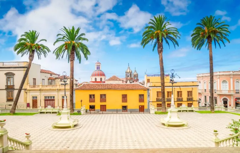 Start der Kanaren Rundreise auf Teneriffa im Dorf La Orotava