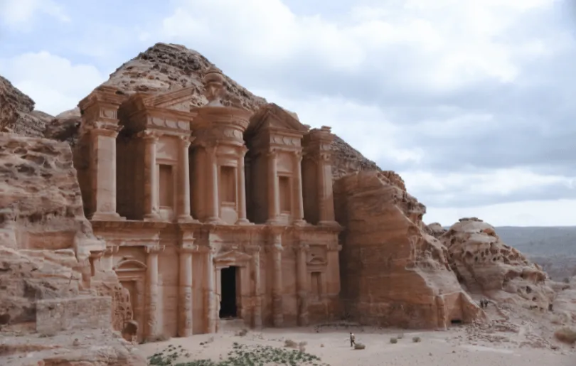 Entdecke auf deiner dreiwöchigen Jordanien Reise das faszinierende Petra