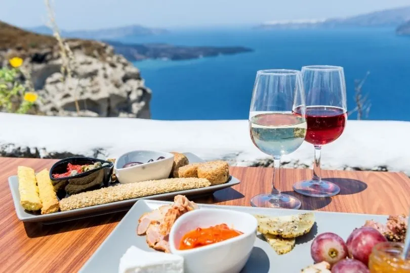Genieße in deinem Urlaub griechischen Wein