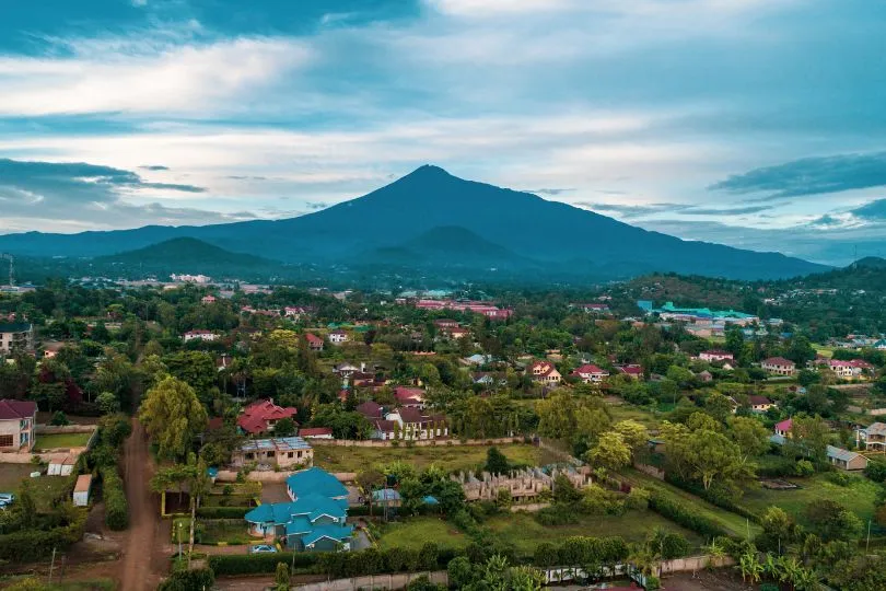 Entdecke den Mt Meru auf deiner Camping Safari Tansania