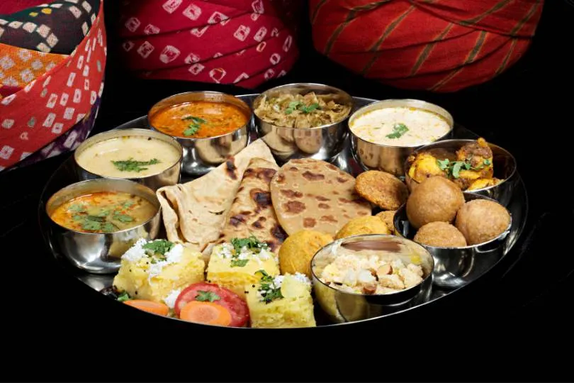 Entdecke lokales Essen bei deiner Rundreise durch Rajasthan
