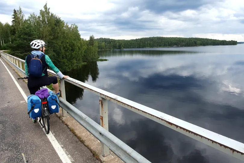 Finnland Radfahren über Inseln
