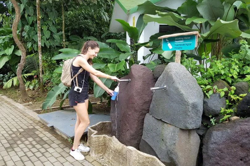 Costa Rica Flasche auffüllen