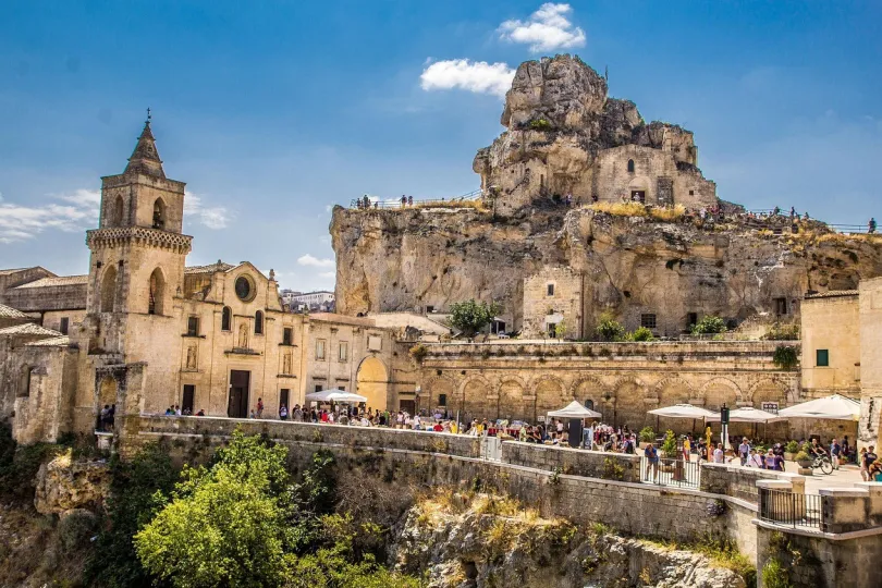 Antike Stadt am Hang in Matera.