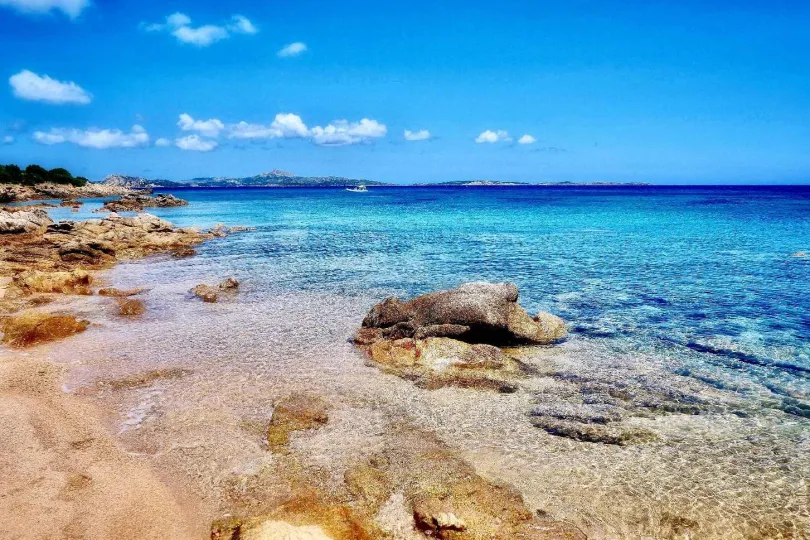 Strand in Sardinien.
