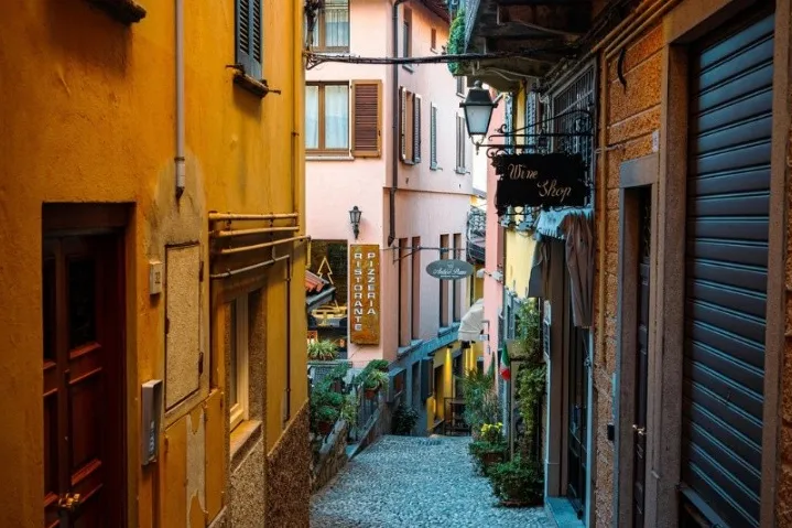 Enge gasse in Italien.