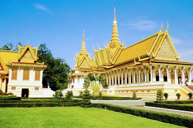 Eine große Pagoda in Phnom Penh, Kambodscha.