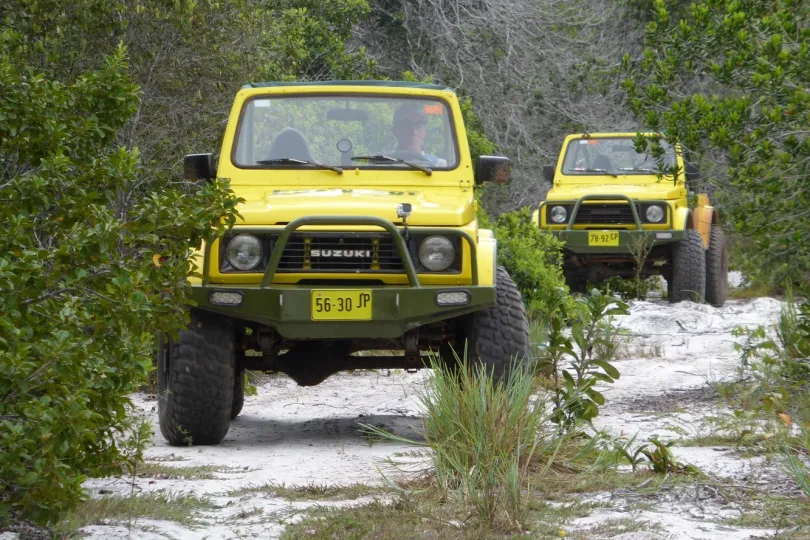 Jeep im Dschungel, Suriname.