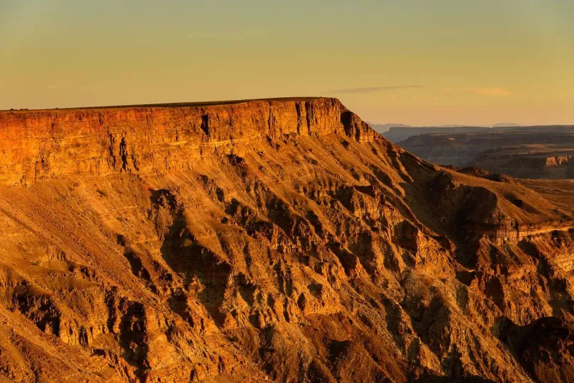 Fish river Canyon in Namibia beim Sonnenuntergang.