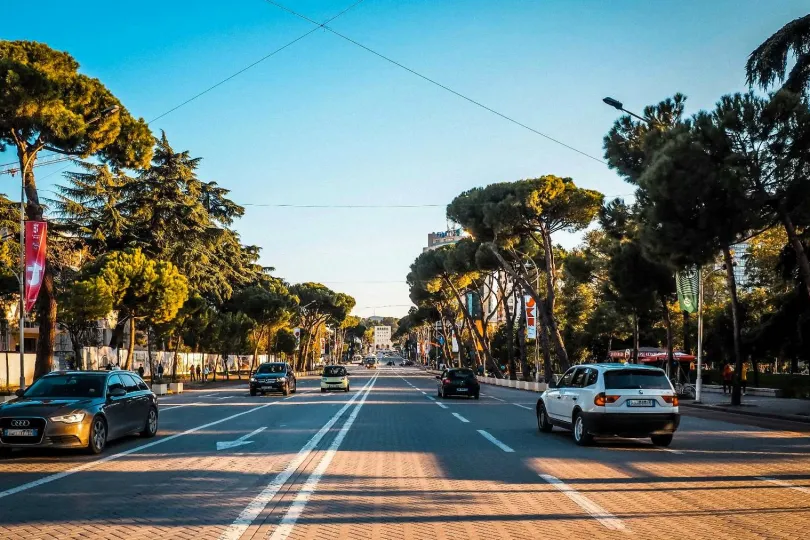 Verkehr in Albanien.