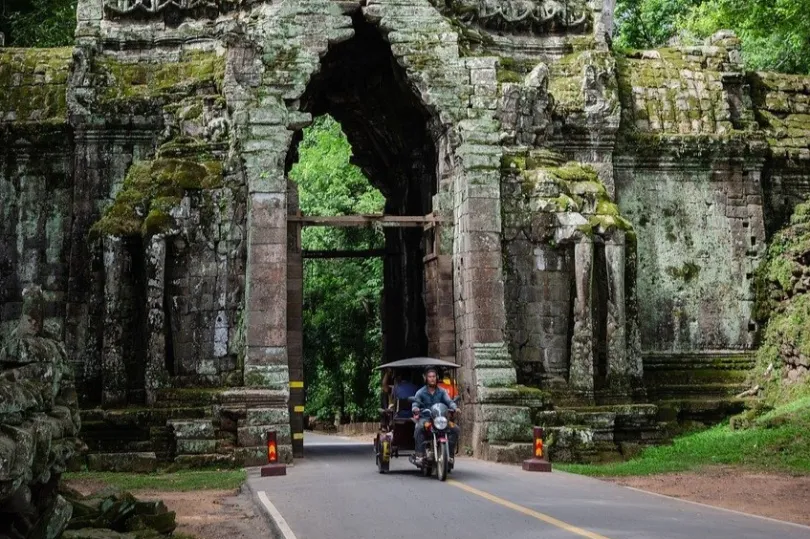 Tuk-Tuk fahrt in Ankgor Thom in Siem Reap.