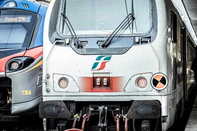 Zwei italienische Züge.