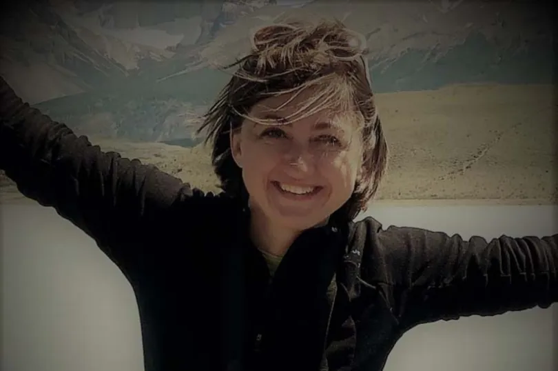 Ein Foto unserer Rumänienexpertin Adina in Rumänien Natur.