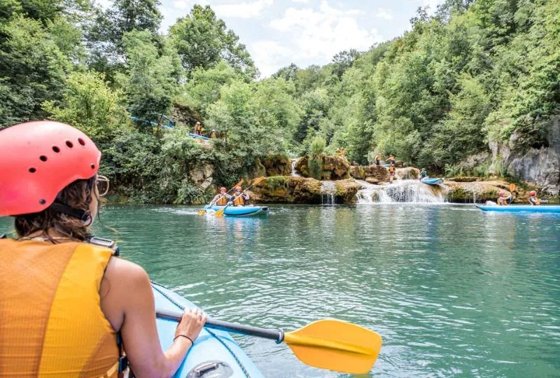 Kroatien mit Kindern - Kajaken auf der Mrežnica.