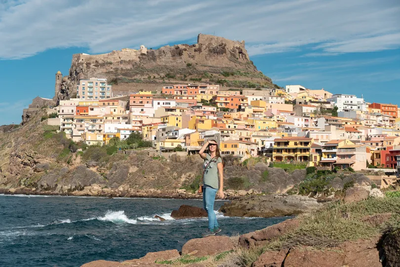 Die Stadt Castelsardo, gebaut auf Felsen, auf Sardinien