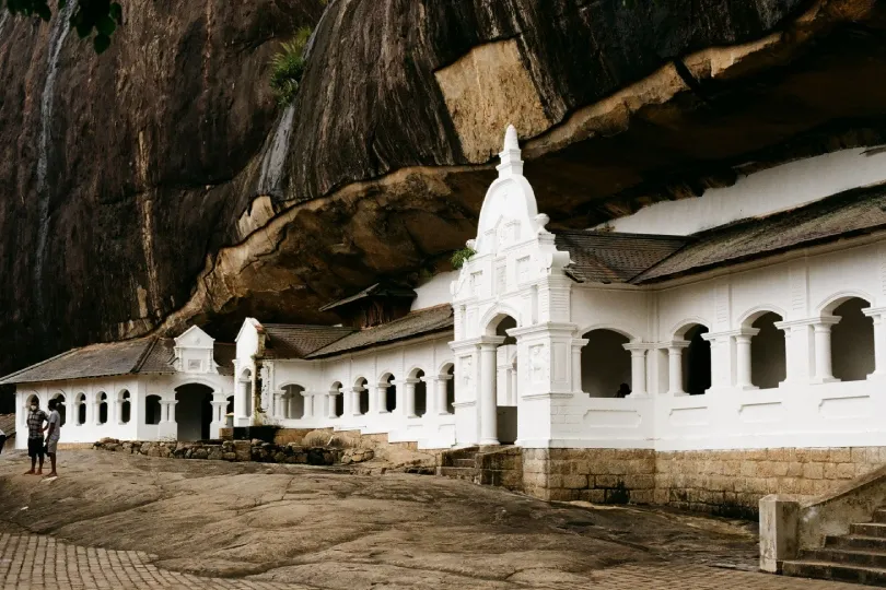 Weißer Höhlentempel in Dambulla. 