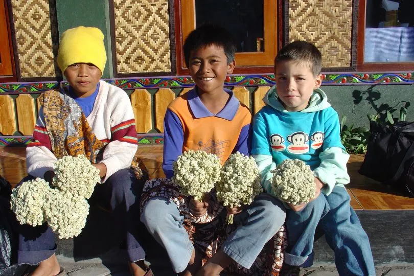 Indonesien Familienreisen - Kinder werden herzlich empfangen.